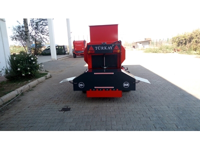 Katı Gübre Dağıtma Römorku 10 Ton Çift Dikey Dağıtıcılı - 3