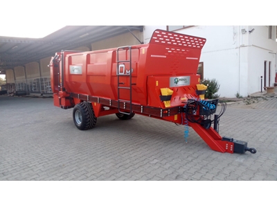 Katı Gübre Dağıtma Römorku 10 Ton Çift Dikey Dağıtıcılı - 1