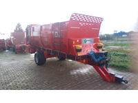 Solid Fertilizer Distribution Trailer 10 Tons with Double Vertical Distributor - 6