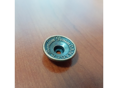 Machine à coudre les boutons 20 mm - 12