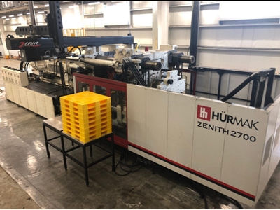 2700 Tonnen Kunststoff-Spritzgießmaschine - 9