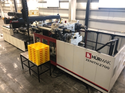 2700 Tonnen Kunststoff-Spritzgießmaschine - 1