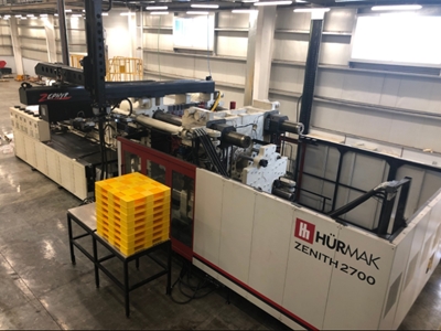 2700 Tonnen Kunststoff-Spritzgießmaschine - 4