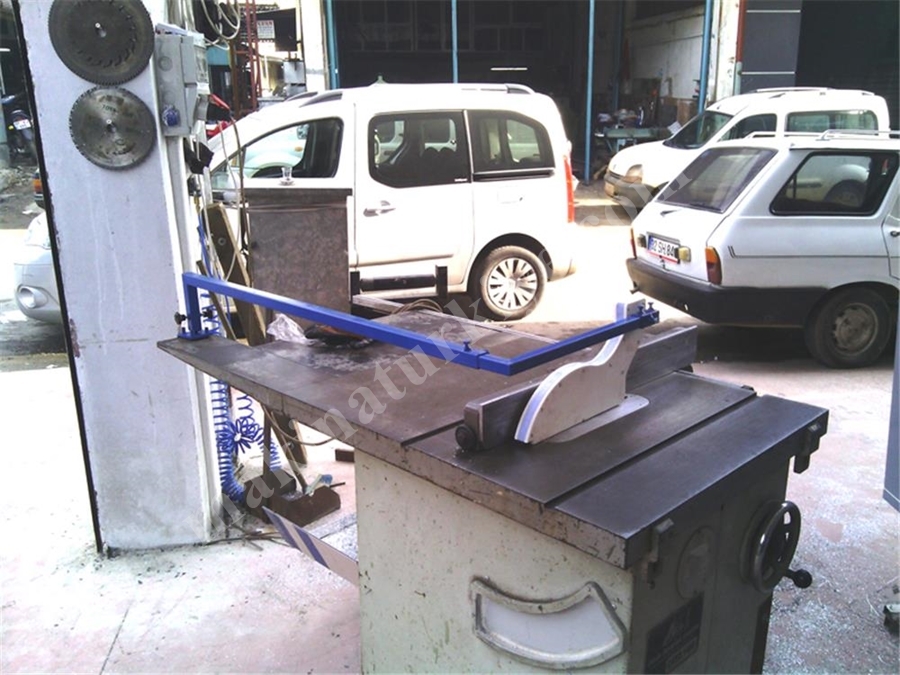 Daire Testere Muhafaza Düzeneği
