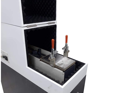 Machine de secousse (choc) avec cabine d'isolation acoustique - système d'isolation - 1