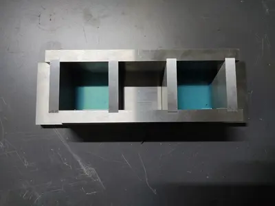 3 Compartment Cement Prism Mold