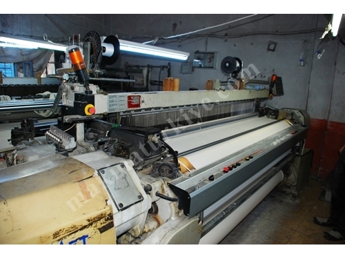 MR 02542 Weaving Machine