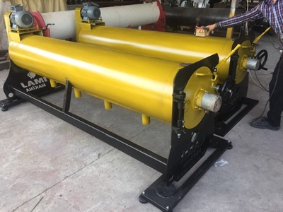 Teppichquetschmaschine mit einer Länge von 4,30 / Durchmesser von 38 cm - 5