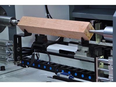 2 Eksenli Cnc Ahşap Torna Makinası - 2