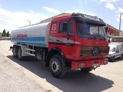 Camion-citerne Mercedes 2521 pour l'irrigation - 7