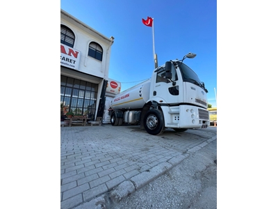 Camion-citerne pour camion-citerne à carburant - 12