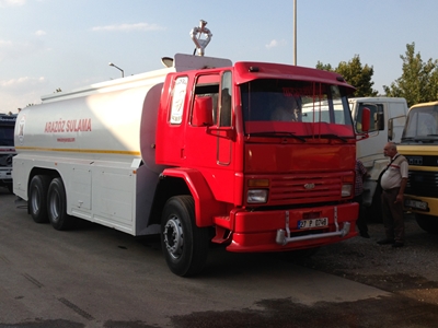 Ford 2520 Camion-citerne incendie - 0