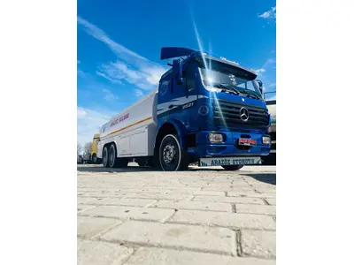 Camion-citerne en location 