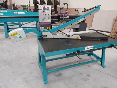 1300x1.5 Mm Döküm Kollu Giyotin Makas - 0