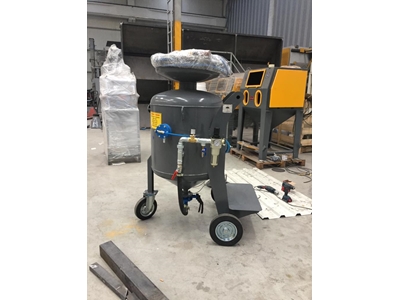 Mobile Sandblasting Machine - 3