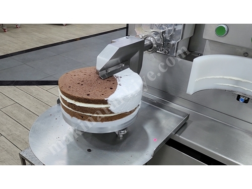 Tam Otomatik Pasta Sıvama Makinası