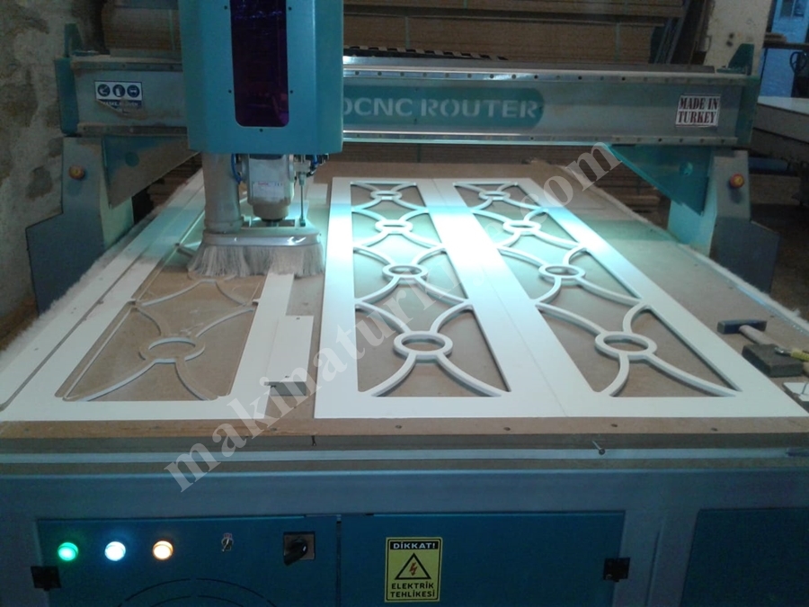 Vakumlu CNC Router 150X250  Mobilya Sektörü İçin İdeal