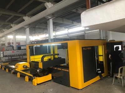 Fiber Metal Lazer Kesim Tezgahı Yüksek Kapasiteli - 0