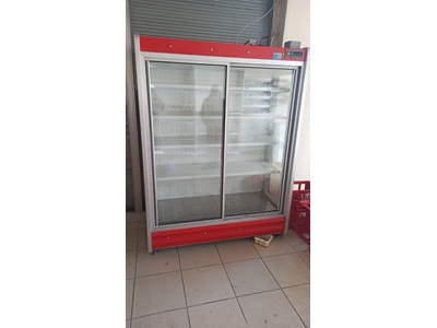 Dik Tip Camlı Su Soğutma Dolabı