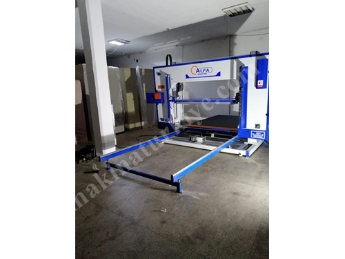 Automatic CNC Sponge Cutting Machine