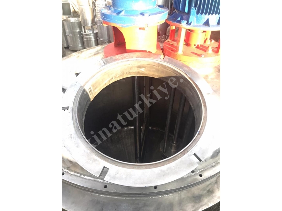 850 Litre Krem Sıvı Depolama ve Karıştırma Mikseri