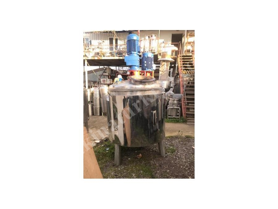 850 Litre Krem Sıvı Depolama ve Karıştırma Mikseri