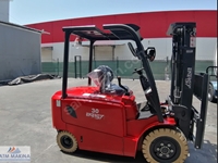 Akülü Forklift 3 Ton Triplex 4500 Mm
