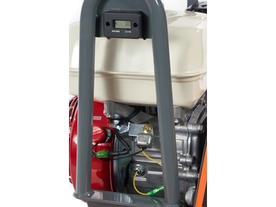 5.5 Hp Benzinli Kompaktör - 6