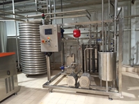 Machine de fabrication de ayran avec plateforme