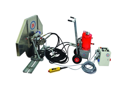 Machine de découpe de mur hydraulique sur rails à 32 litres/min - 0