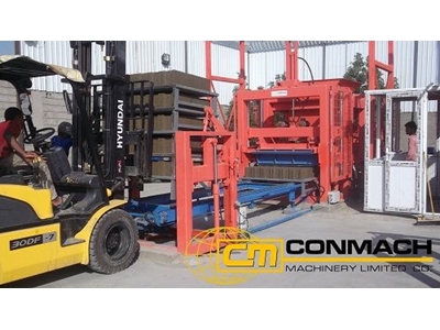0.8 m2/print 925 m2/shift Brick Paver Machine - 1
