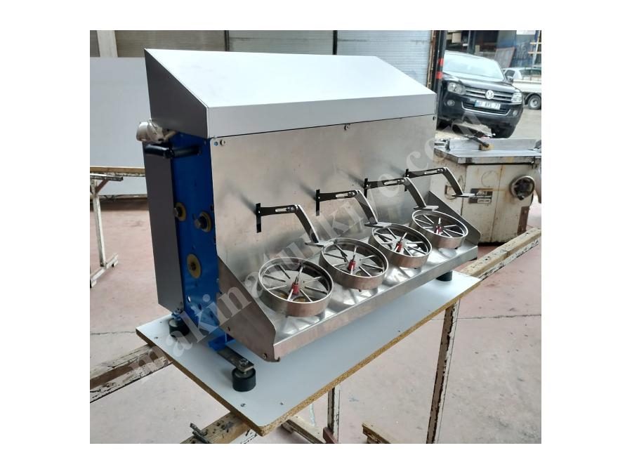 Dört Kaşıklı Nar Taneleme Makinası 250 Adet/Saatte