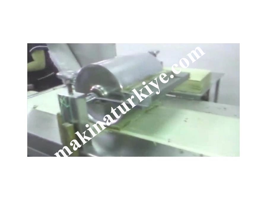 Çift Kafalı Gofret Krema Sürüm Makinası