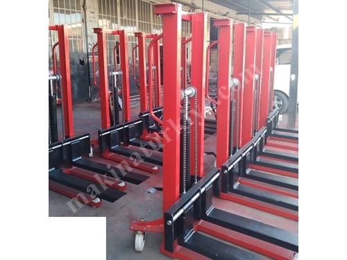 2000 Kg (160 Cm) Manual Stackers
