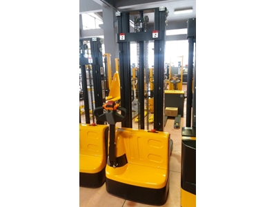 2000 Kg 460 Cm Fully Battery Powered Stacker - 2