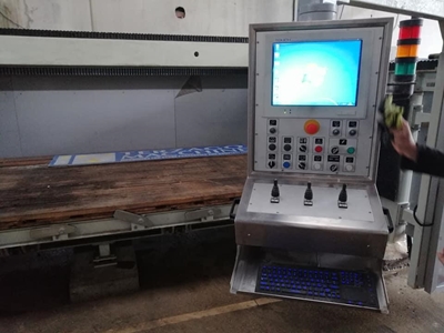 5-Achsen-CNC-Brückenschneidemaschine - 3