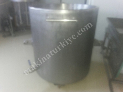 	
E-K001 Heated and Cooled Mixer Tank