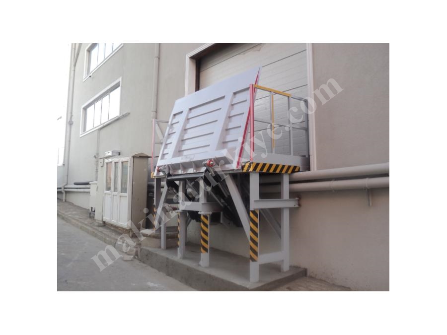 Sonderanfertigung hydraulische Rampe mit 1-Tonnen-Hebesystem