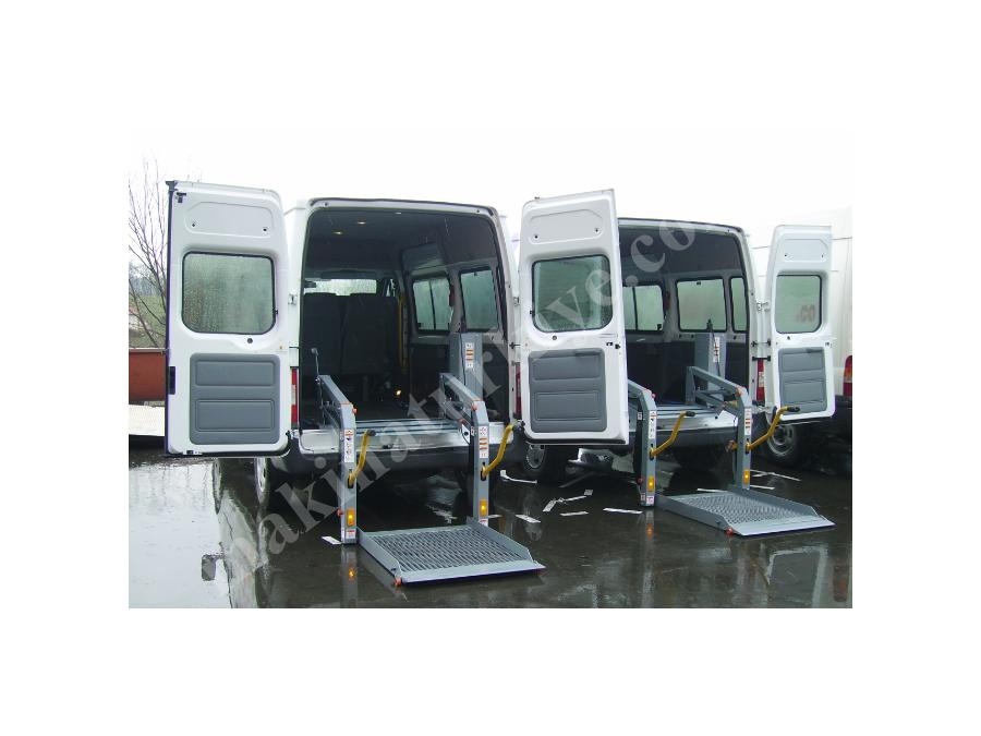 350 kg (1350x1200mm) In-Fahrzeug Behindertenlift
