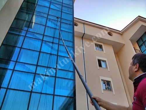 Machine de nettoyage de façade extérieure de bâtiment IonSil-Eco