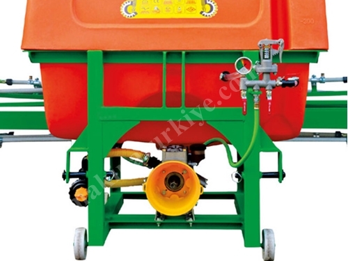 1000 Litre Çim Ve Bahçe İlaçlama Makinası