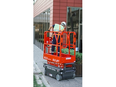 5.5 Metre Hafif Tip Makaslı Personel Yükseltici Platform - 8