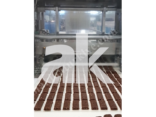 Ligne de production semi-automatique de barres de krokan de 80 Kg/h