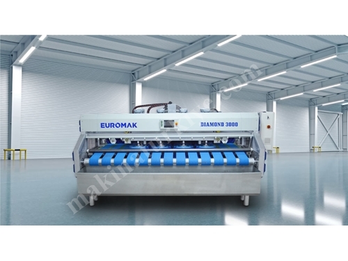 3000 Mm 8 Fırçalı Halı Yıkama Makinası