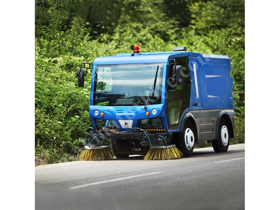 Hidrostatik Tip 2 m3 Dizel Yol Süpürme Aracı