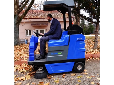 150 Litre Geniş Alan Akülü Yol Süpürme Aracı - 3