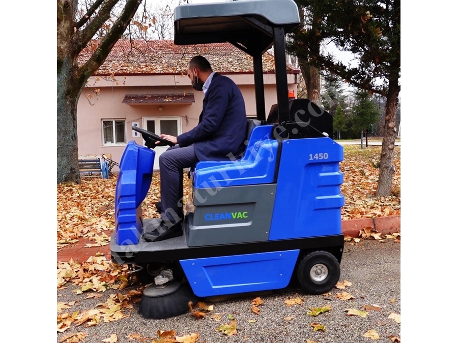 150 Litre Geniş Alan Akülü Yol Süpürme Aracı