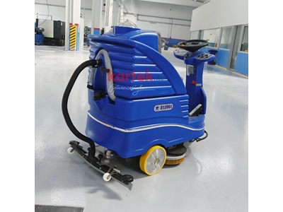 B 12001 Akülü Binicili Yer Yıkama Makinası  - 10