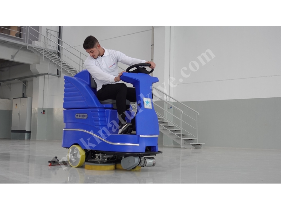 B 12001 Akülü Binicili Yer Yıkama Makinası 