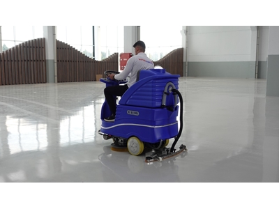 B 12001 Akülü Binicili Yer Yıkama Makinası  - 2